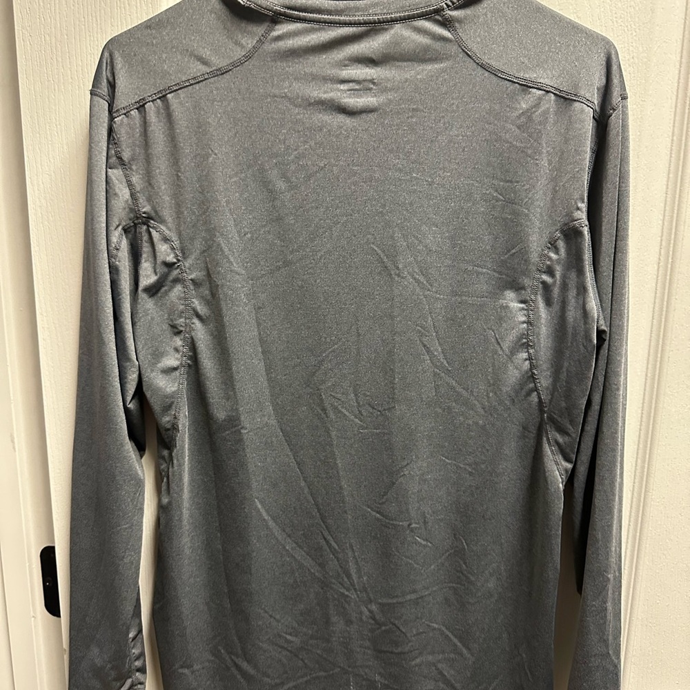 Nike Gray Long Sleeve Performance Tee size XL/ NWOT# 629 - Picture 3 of 3